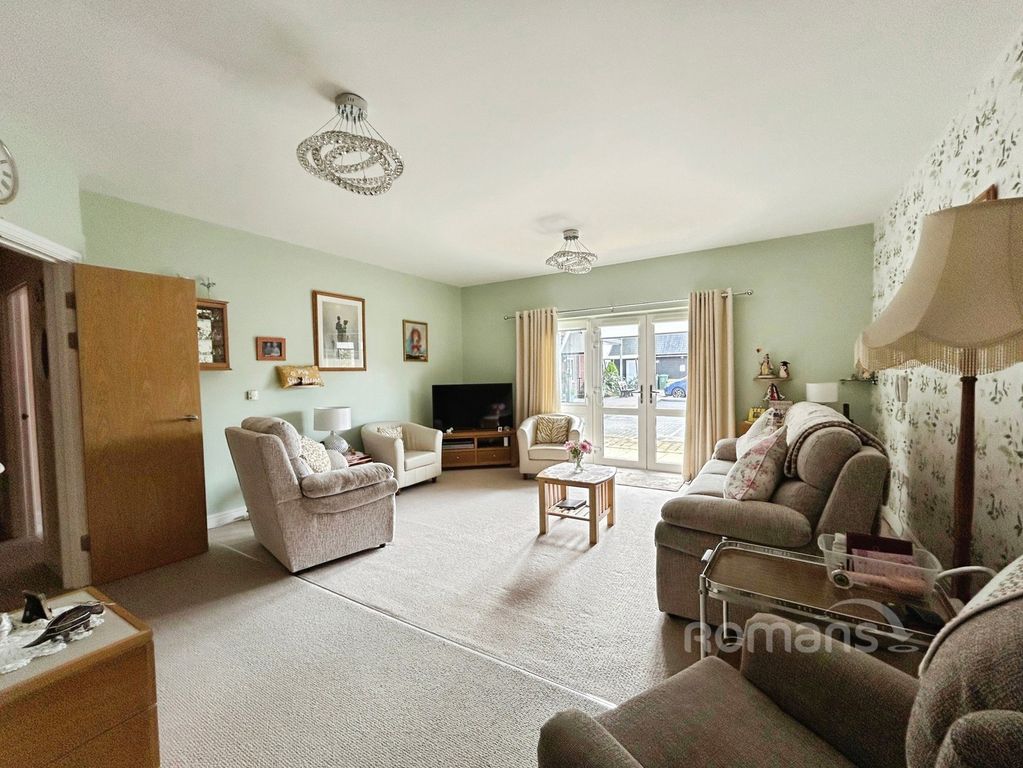 Property photo 3 of 11 Pbox-Img.Jpg