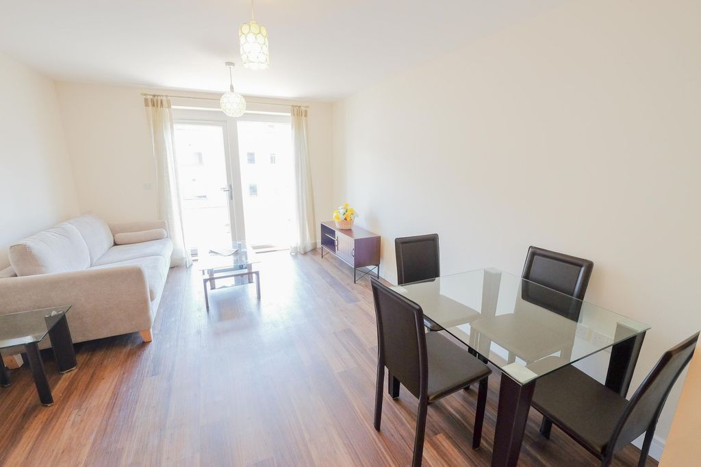 Property photo 2 of 7