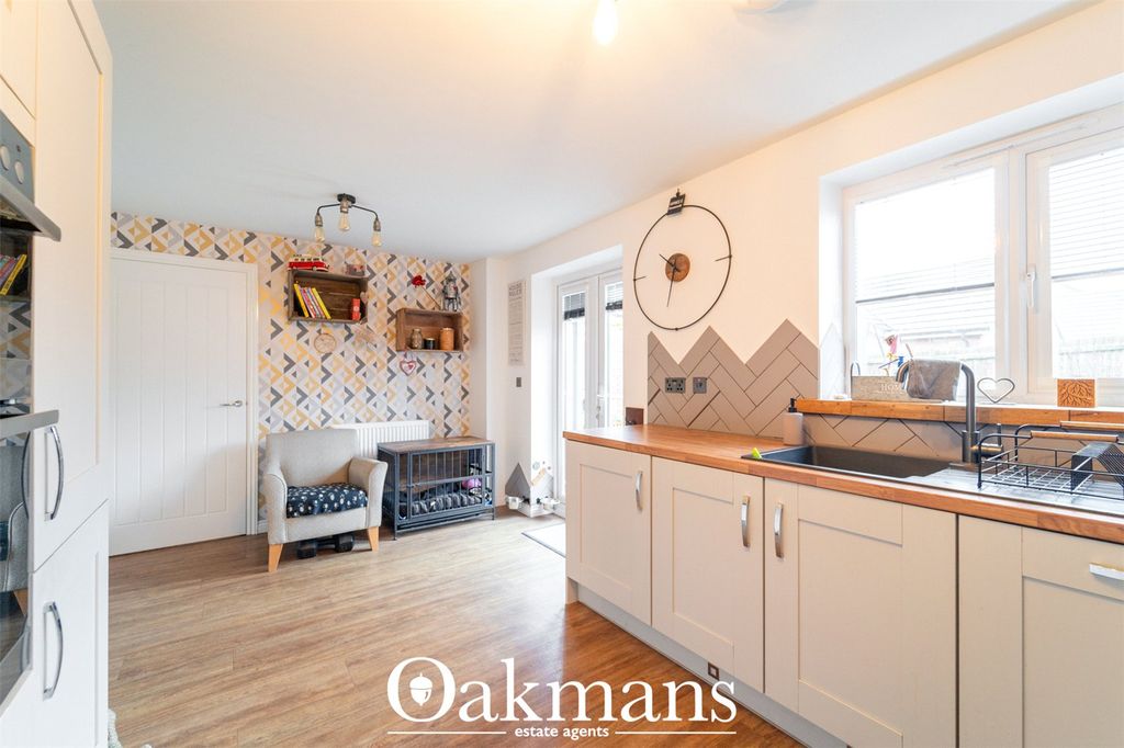 Property photo 3 of 42 Picture No. 12