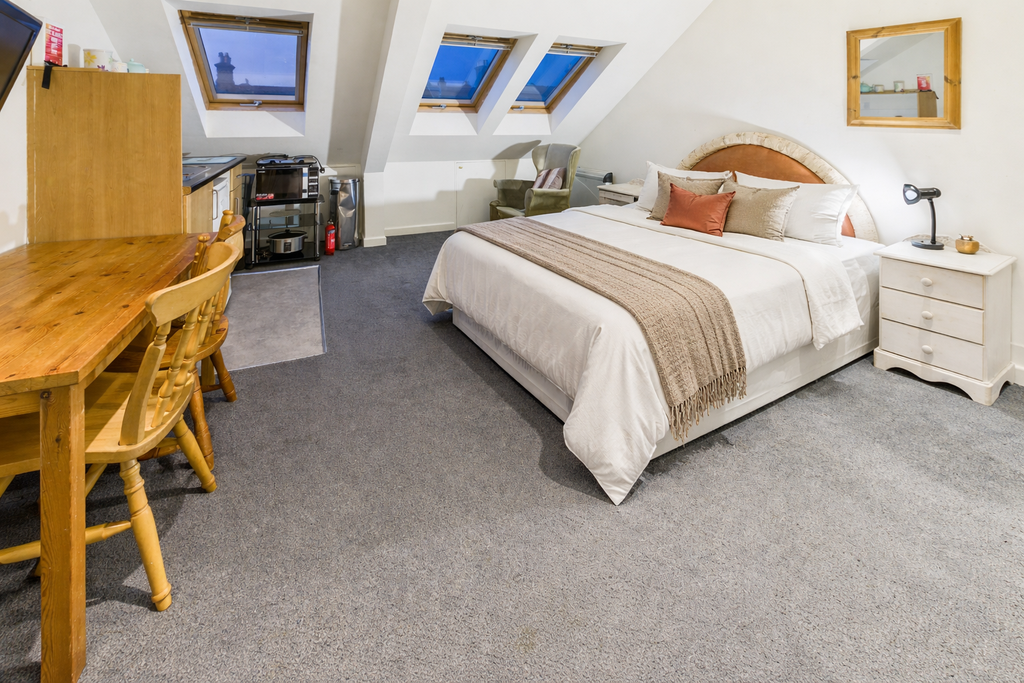 Property photo 1 of 12 Bed