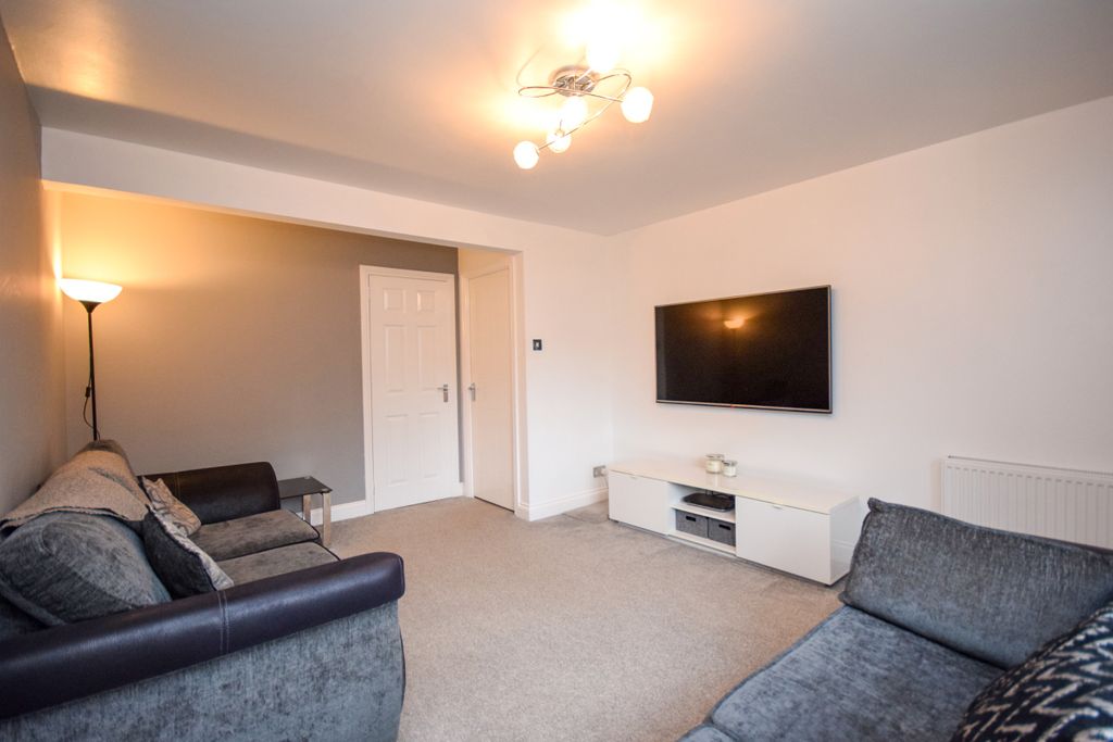 Property photo 3 of 26