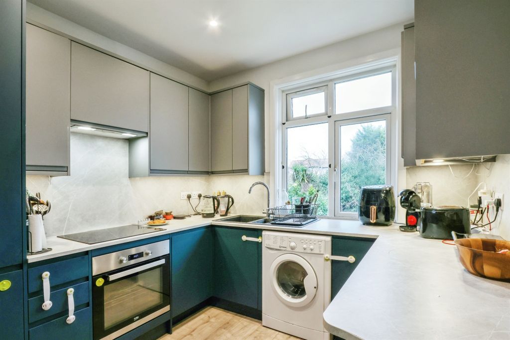 Property photo 3 of 12