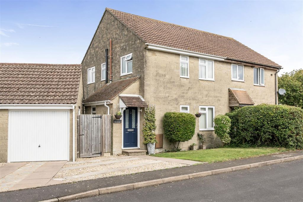 Property photo 1 of 12 14-6A04506d0d218-1-69Fdcf58158B5-1451860-1-69Fdade