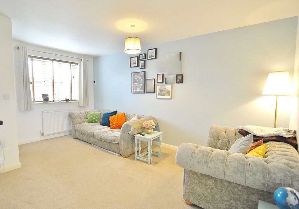 Property photo 2 of 12 Picture No. 30