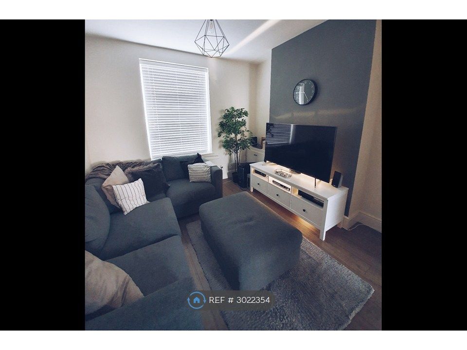Property photo 3 of 9 Living Room 2