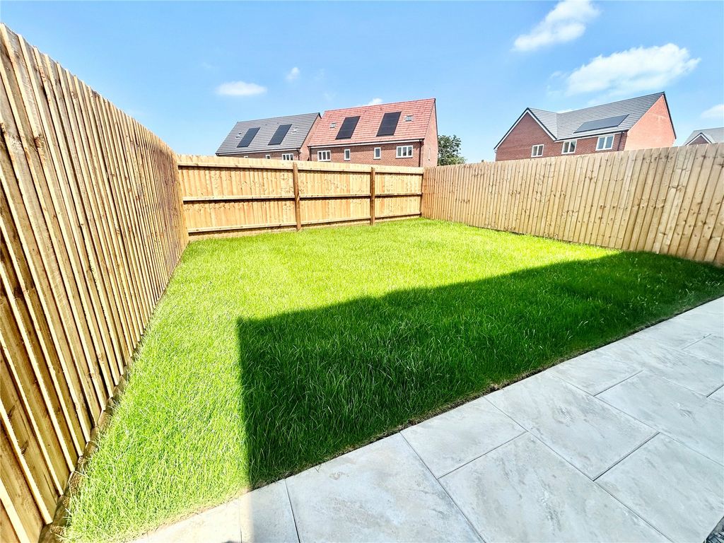 Property photo 2 of 10 Picture No. 15