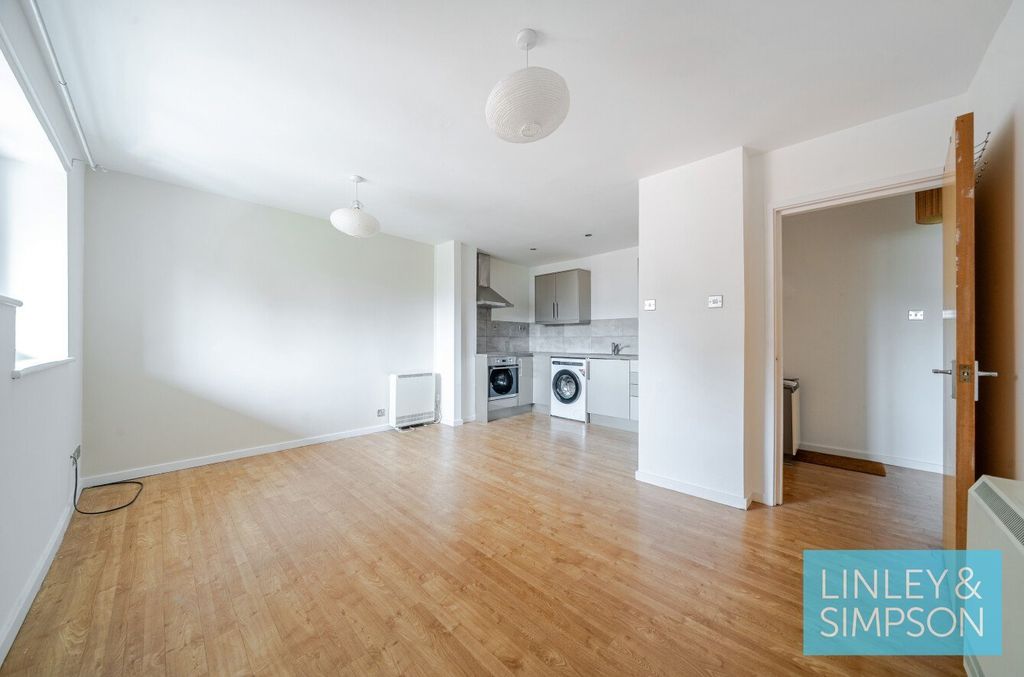 Property photo 1 of 10 Picture No. 08