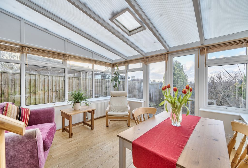 Property photo 3 of 11 Conservatory