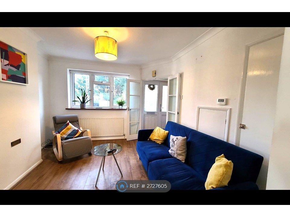 Property photo 2 of 19 Living Room