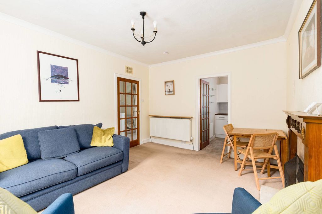 Property photo 3 of 19 Photo 6