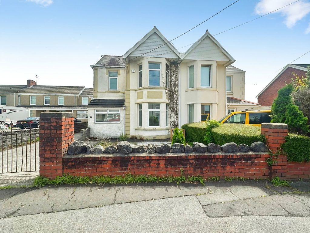 Property photo 2 of 24