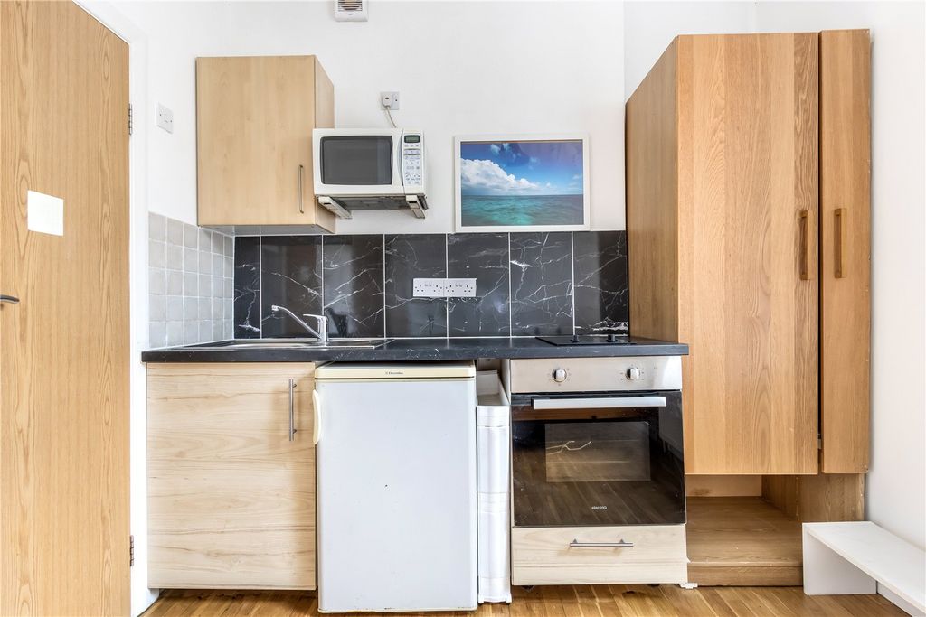 Property photo 1 of 10 Picture No. 03