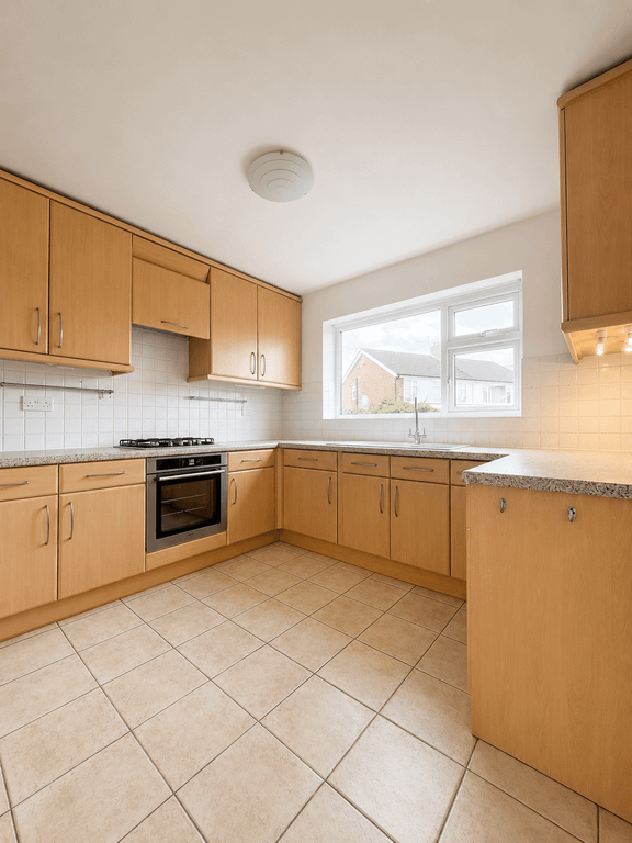 Property photo 1 of 6 3 Bed Flat To Rent Addison Road, London Se25