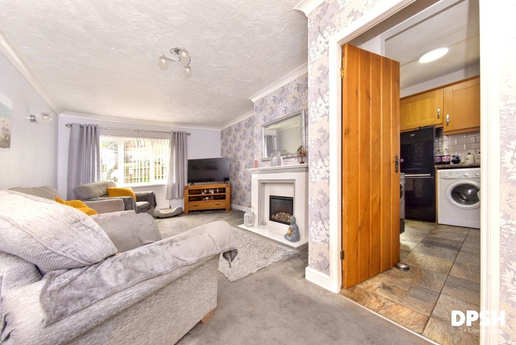 Property photo 3 of 23