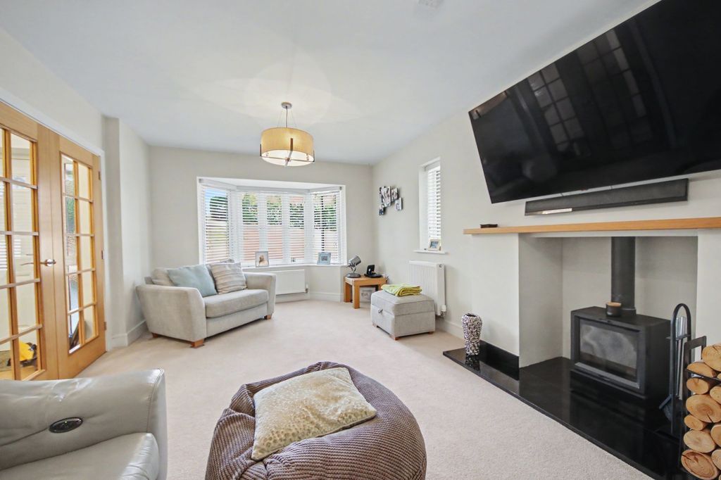 Property photo 2 of 24