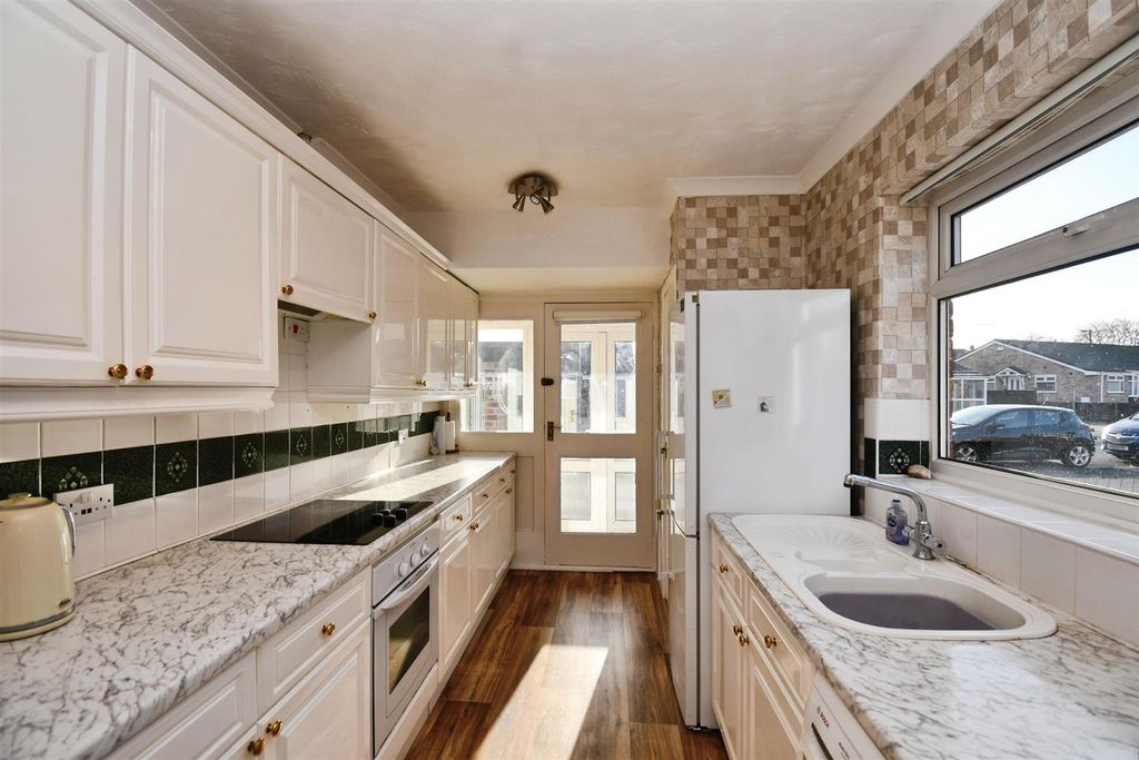 Property photo 3 of 14 F419B5E9-U 20 20 2844 29.Jpg