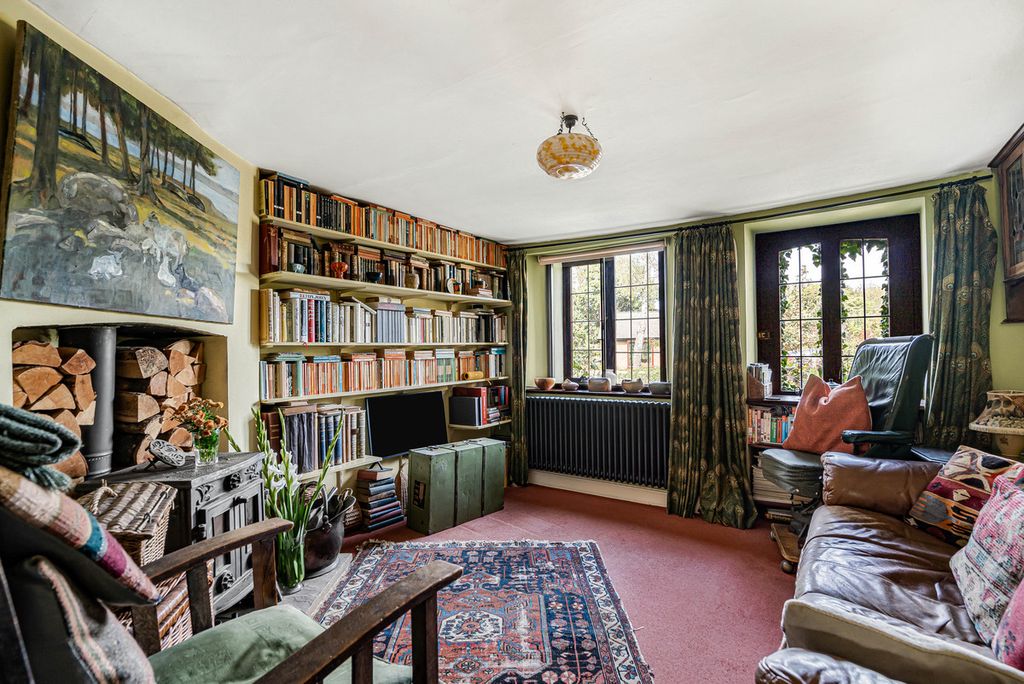 Property photo 2 of 40