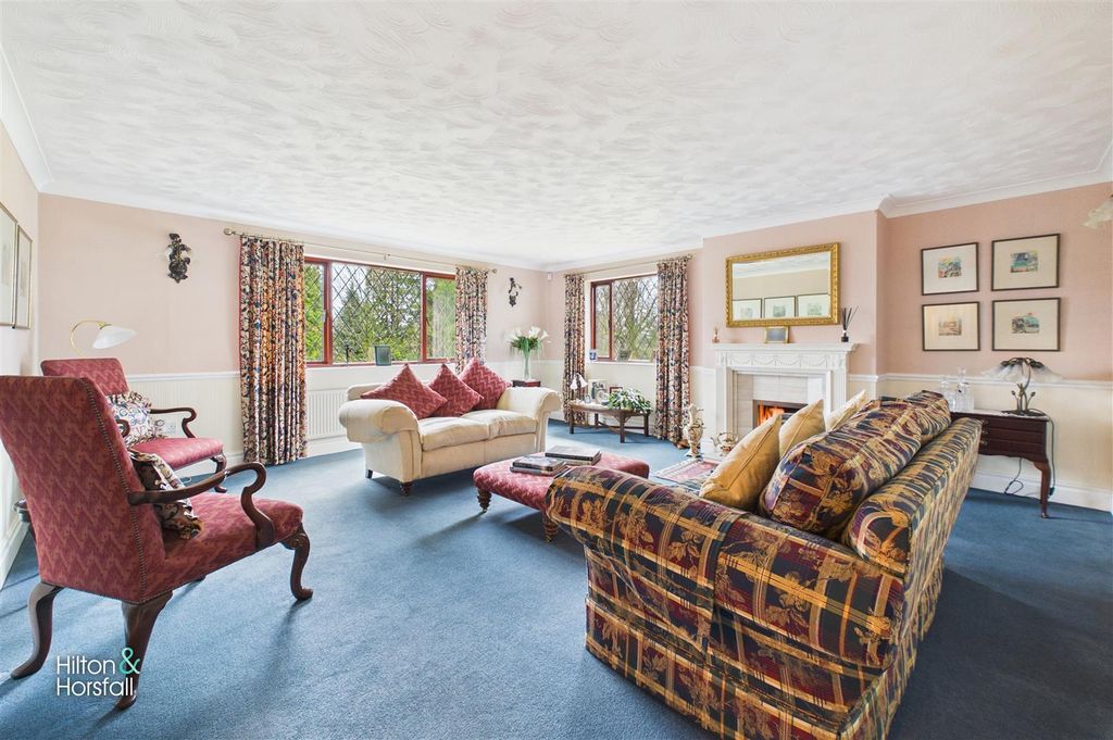 Property photo 3 of 42 Waterloo House