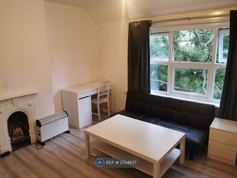 Property photo 2 of 4