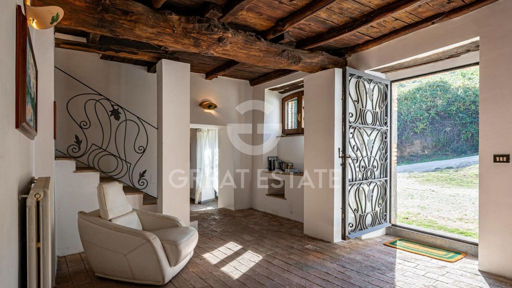 Property photo 2 of 57 Interiors