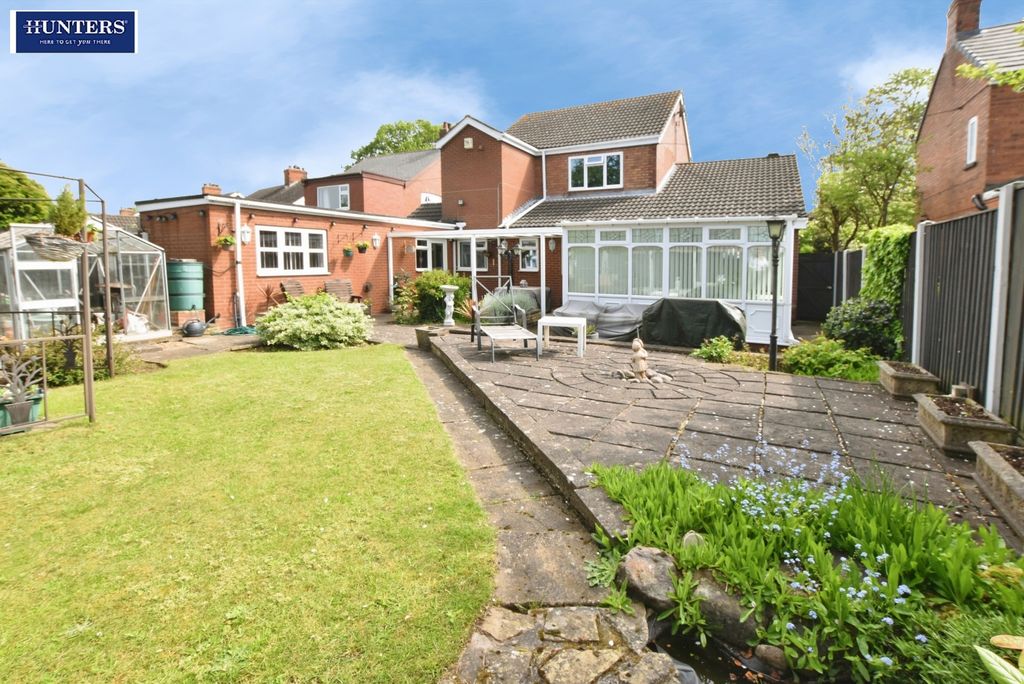 Property photo 2 of 32 Rear Garden