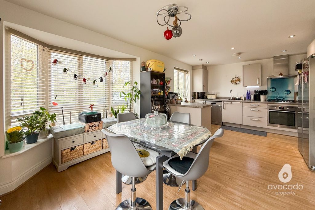 Property photo 2 of 37 4985594