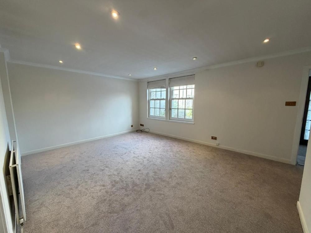 Property photo 3 of 8 505044Ed−1488−461E−82B3−1B