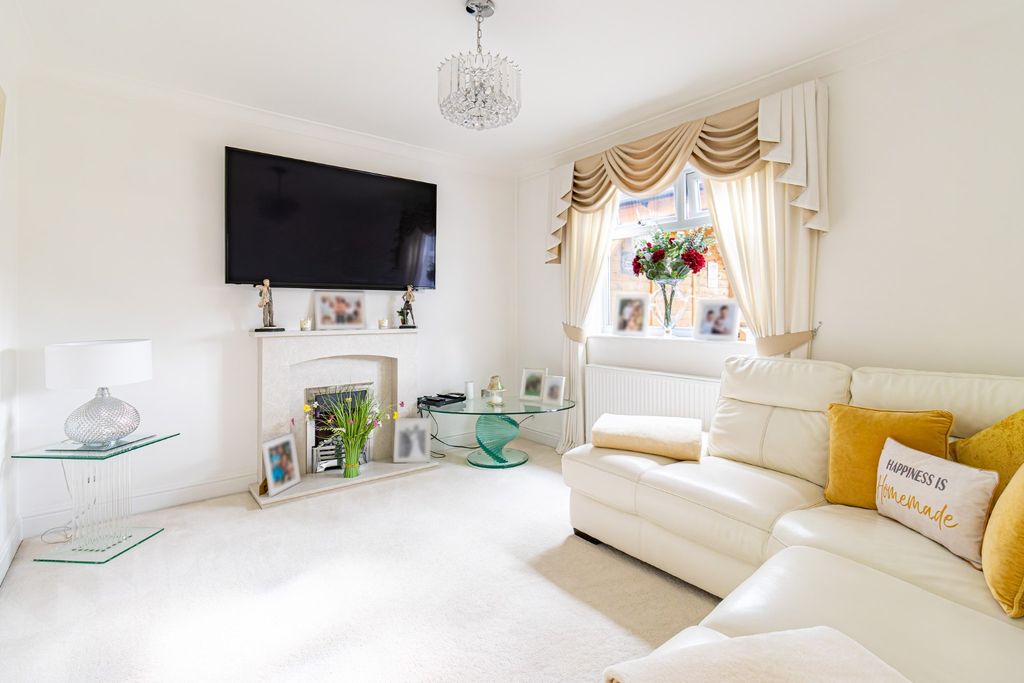 Property photo 2 of 24 5517273
