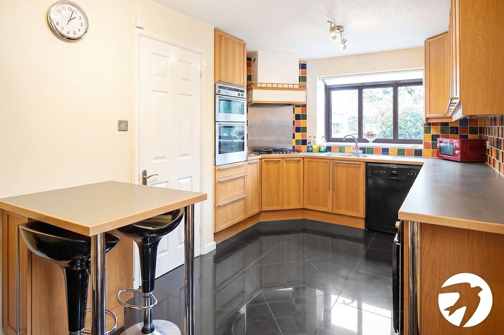 Property photo 3 of 11 Picture No. 15