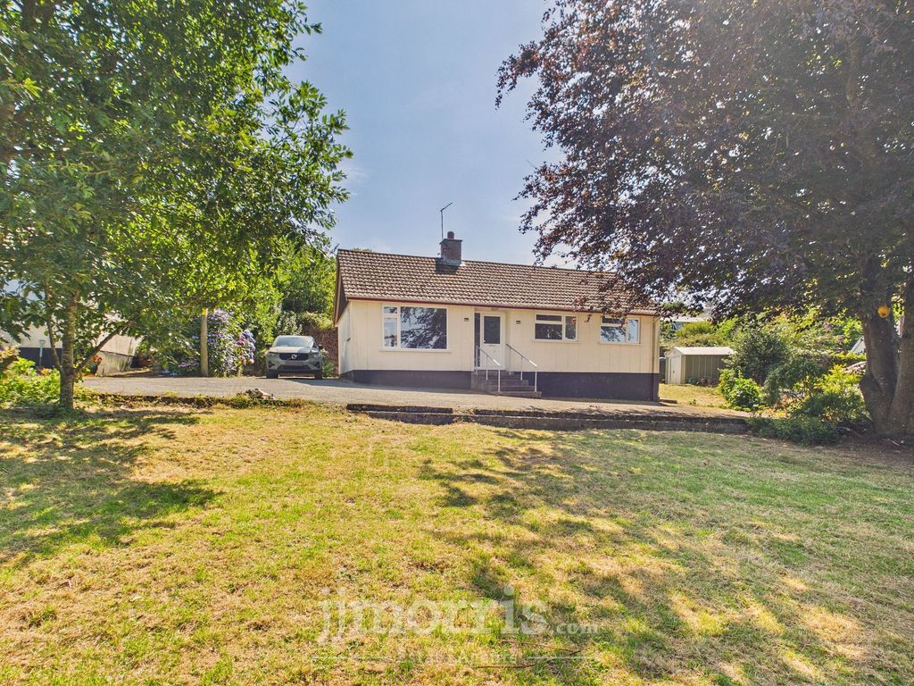 Property photo 3 of 23