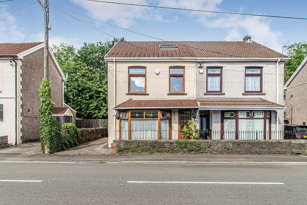 Property photo 2 of 36