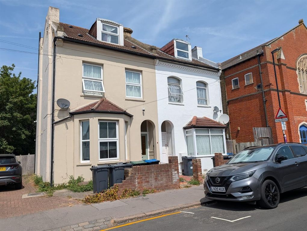 Property photo 1 of 11 Whatsapp Image 2026-08-27 At 3.52.46 Pm (1).Jpeg