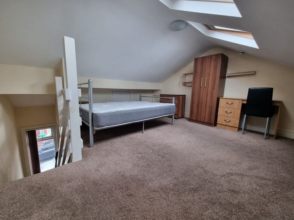 Property photo 3 of 18 Gallery