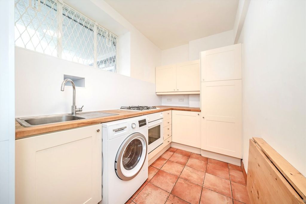 Property photo 3 of 5