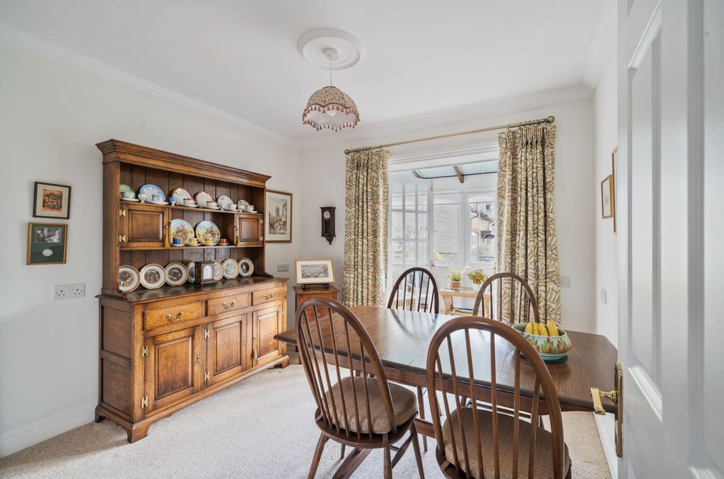 Property photo 3 of 17 Dining Room