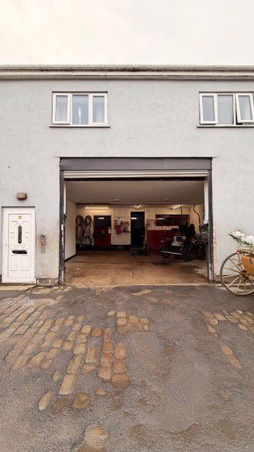 Property photo 2 of 23