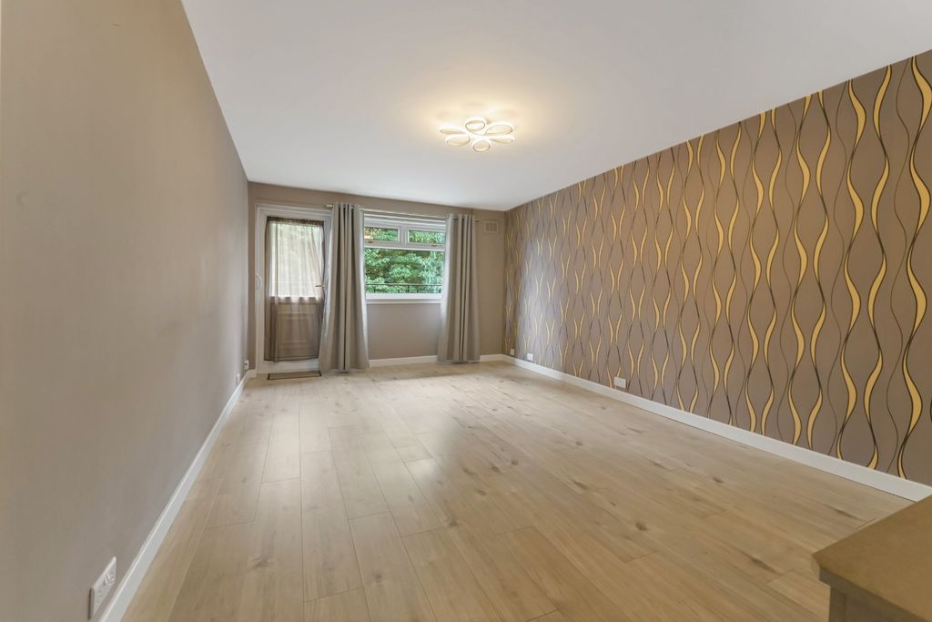 Property photo 2 of 16 Living/Dining Area