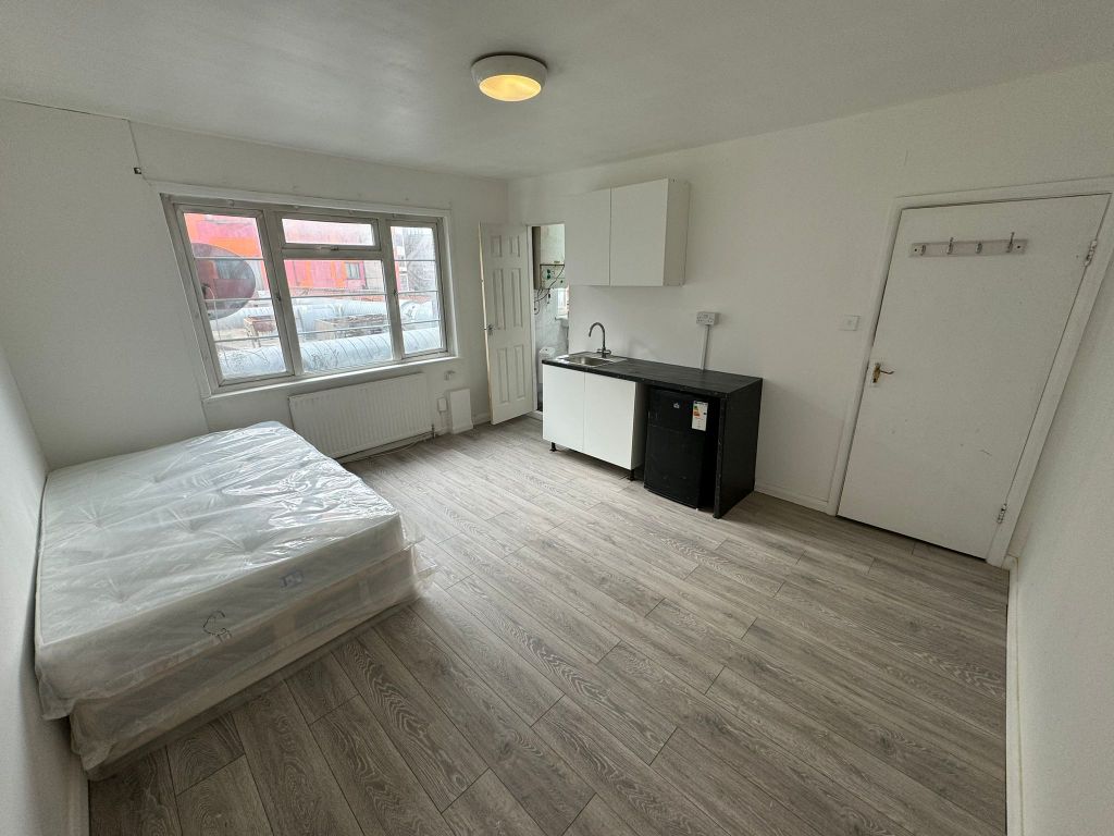 Property photo 1 of 3