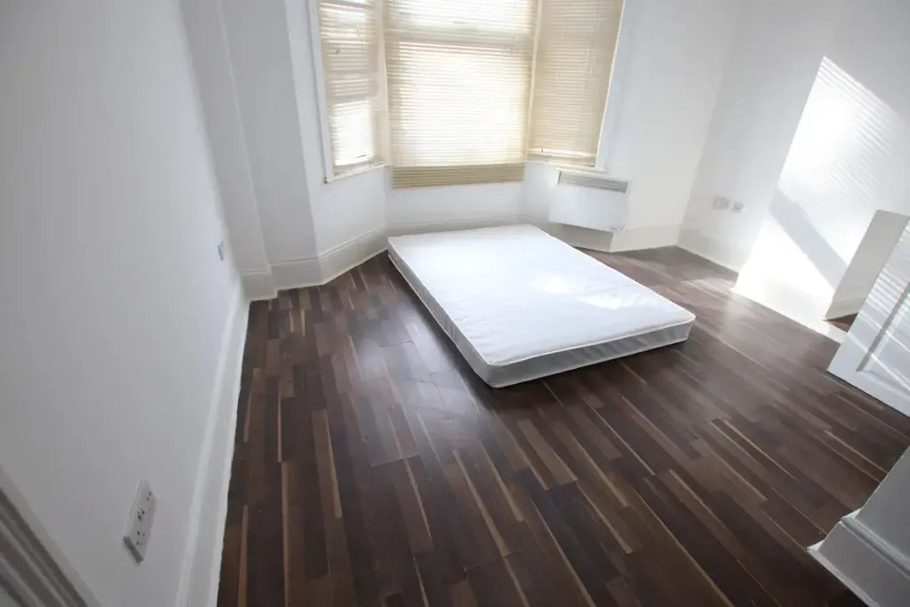 Property photo 2 of 5 Gallery