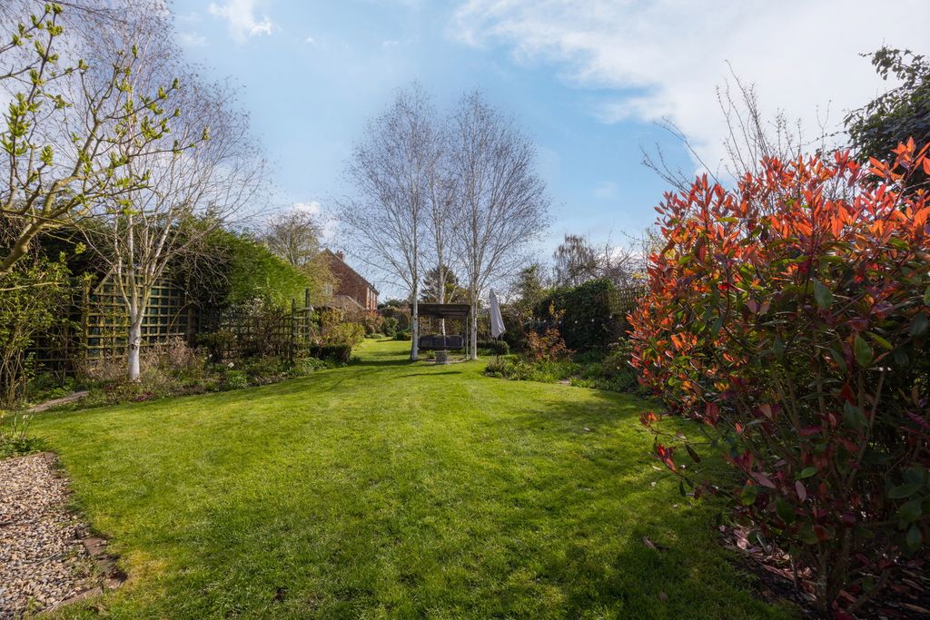 Property photo 2 of 30