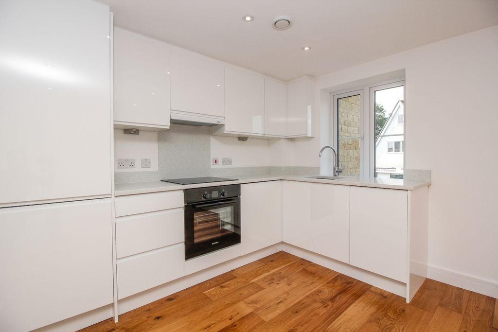 Property photo 3 of 9 16689