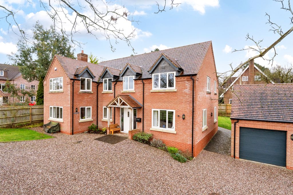 Property photo 1 of 33 1409205-4-698A4Fa7c5779