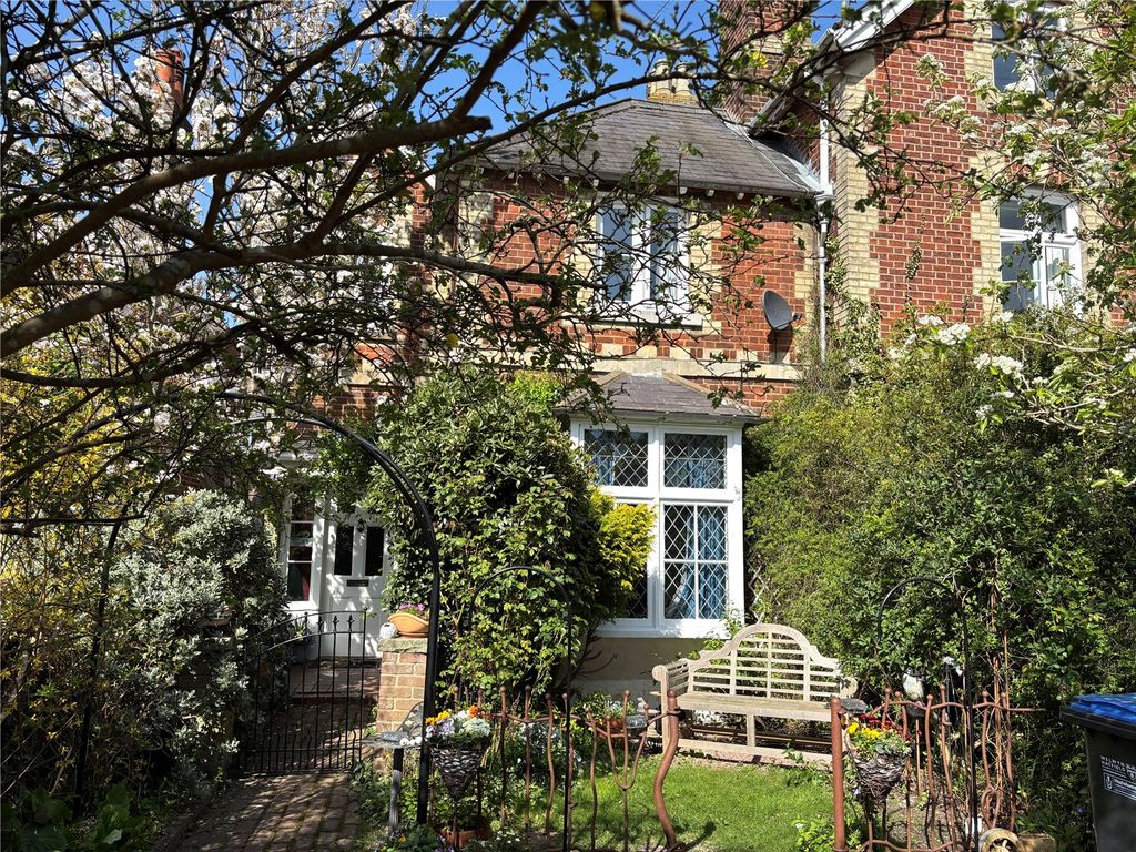 Property photo 2 of 17 Picture No. 40