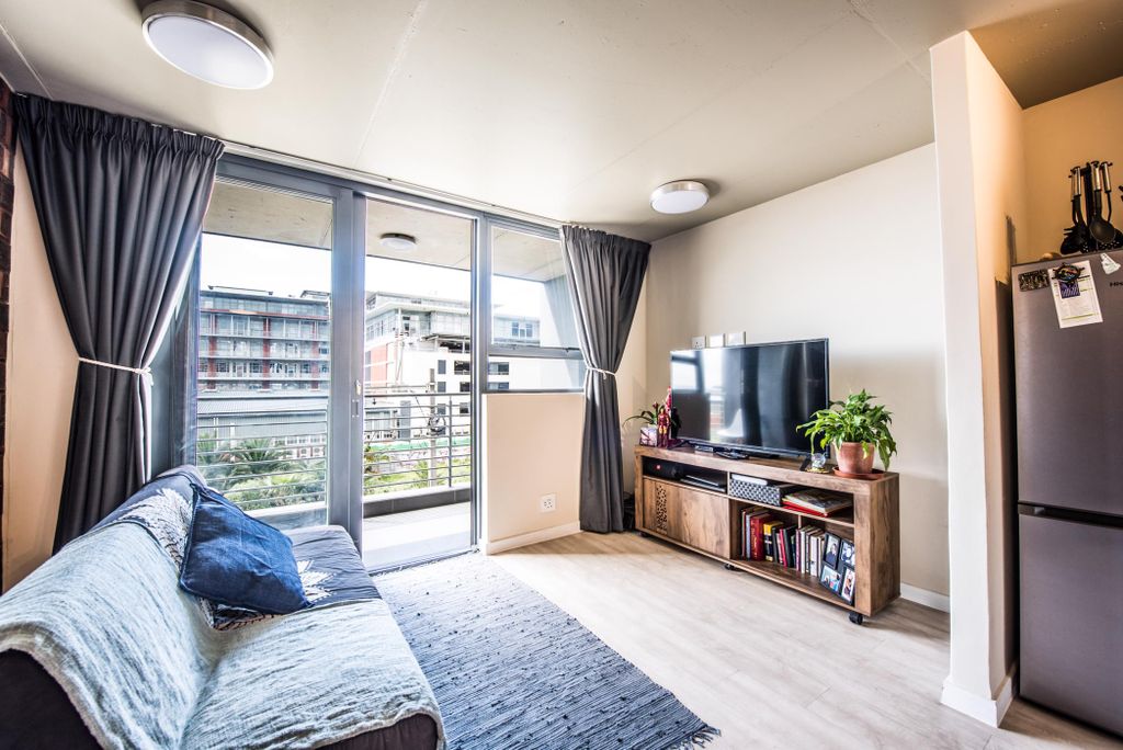 Property photo 2 of 19 Kw1735689