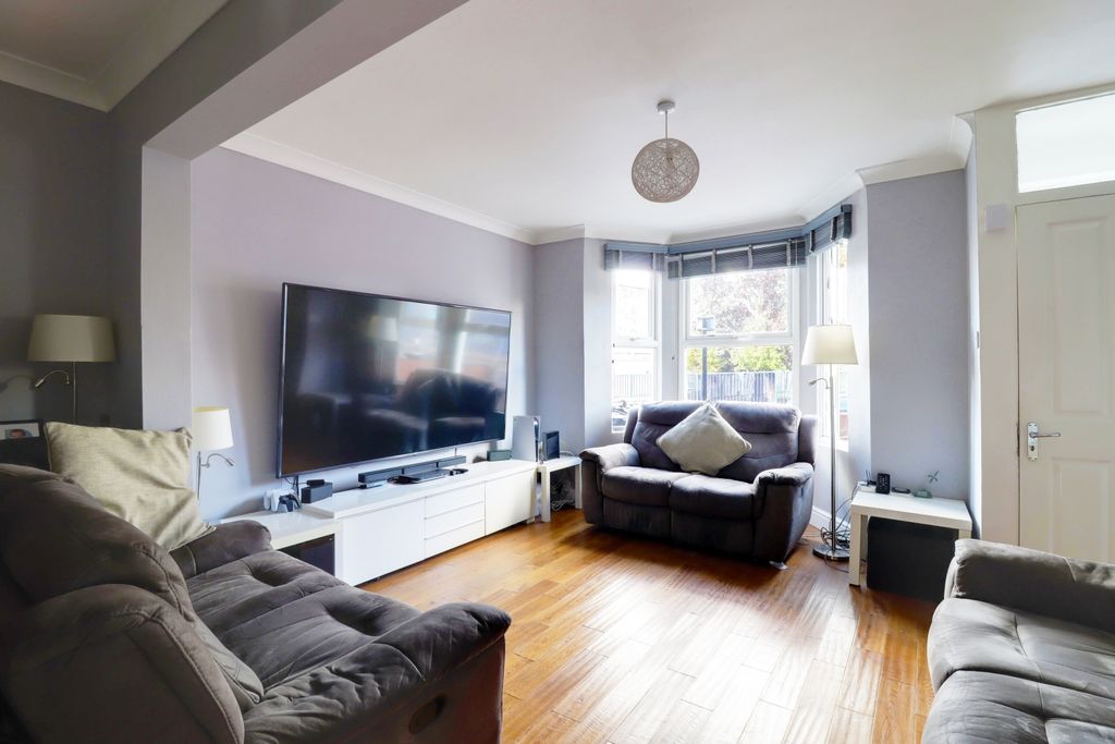 Property photo 2 of 14 Img_4619-Img_4621