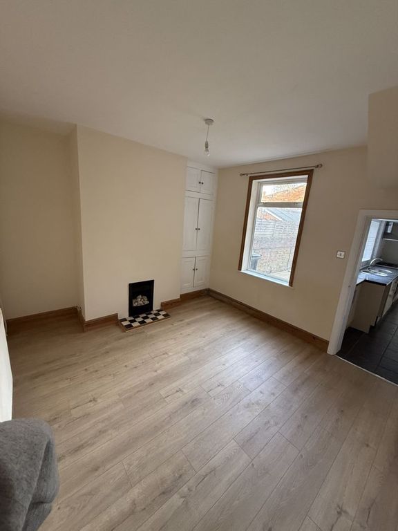 Property photo 3 of 12 Dining Room