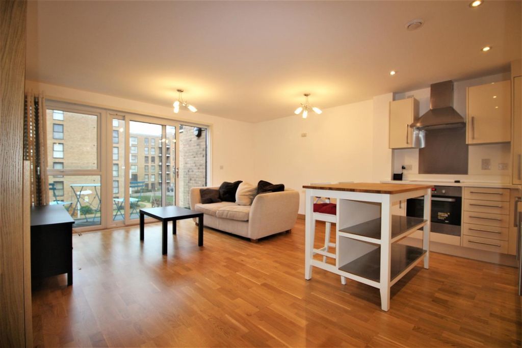 Property photo 2 of 8 5140622