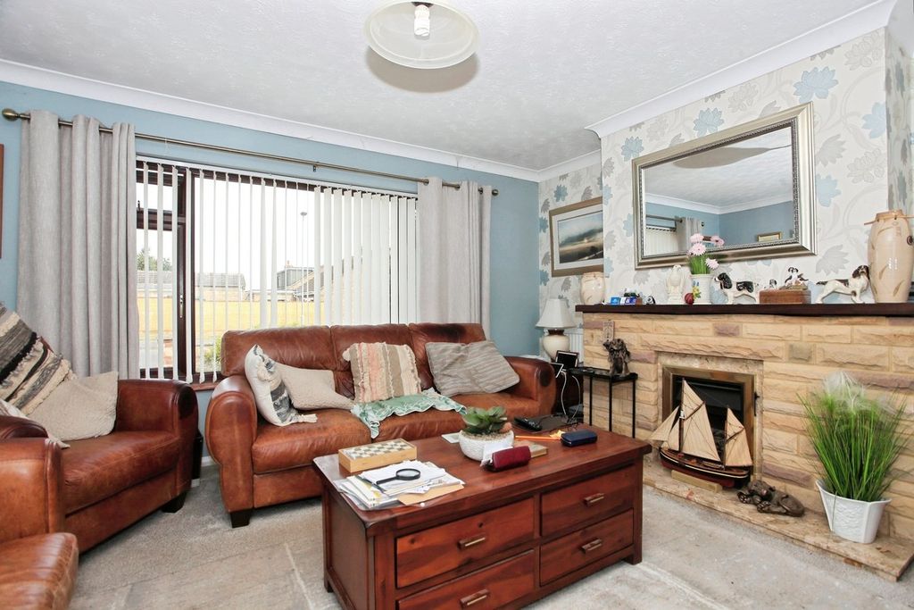 Property photo 2 of 21
