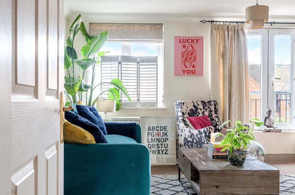 Property photo 2 of 12 1376506-5-6911F35...