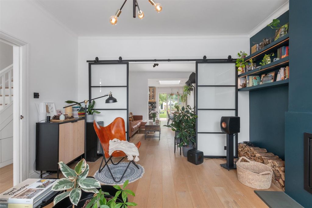 Property photo 1 of 21 Grasmere Avenue